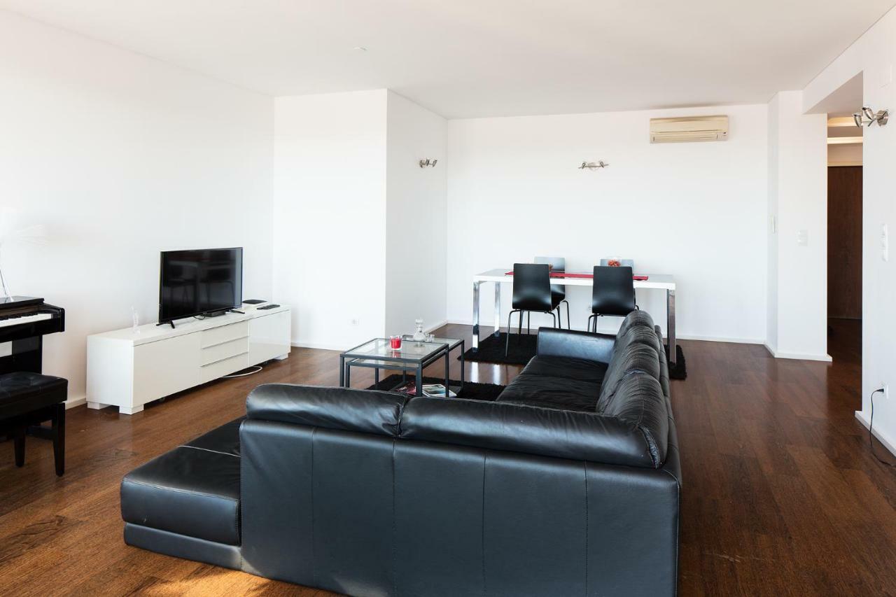 Skyscraper Riverview Lisbon With Indoor Pool Екстер'єр фото