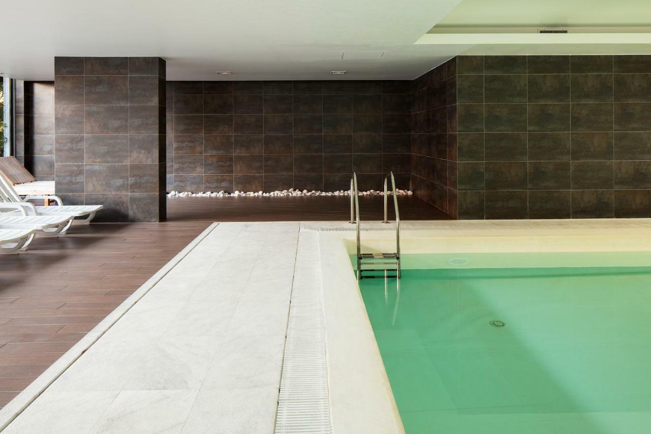 Skyscraper Riverview Lisbon With Indoor Pool Екстер'єр фото