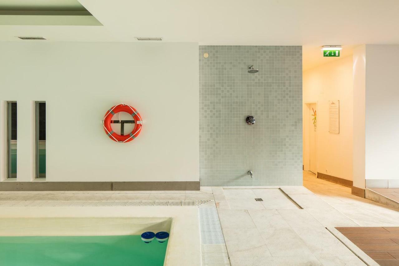 Skyscraper Riverview Lisbon With Indoor Pool Екстер'єр фото