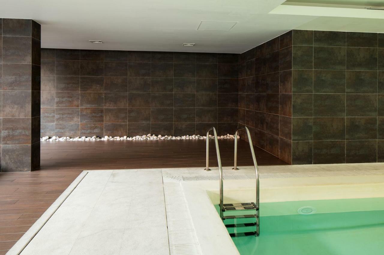 Skyscraper Riverview Lisbon With Indoor Pool Екстер'єр фото